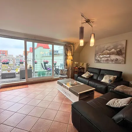 Le Charming Duplex Lumineux Avec Balcon, Terrasse Ensoleillee & Parking Lägenhet *