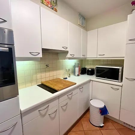 Lägenhet Le Charming Duplex Lumineux Avec Balcon, Terrasse Ensoleillee & Parking *