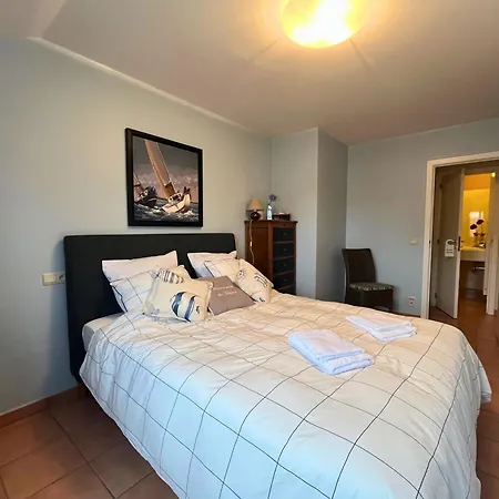Le Charming Duplex Lumineux Avec Balcon, Terrasse Ensoleillee & Parking Lägenhet *