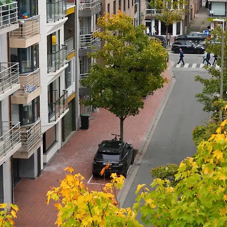 Le Charming Duplex Lumineux Avec Balcon, Terrasse Ensoleillee & Parking Lägenhet